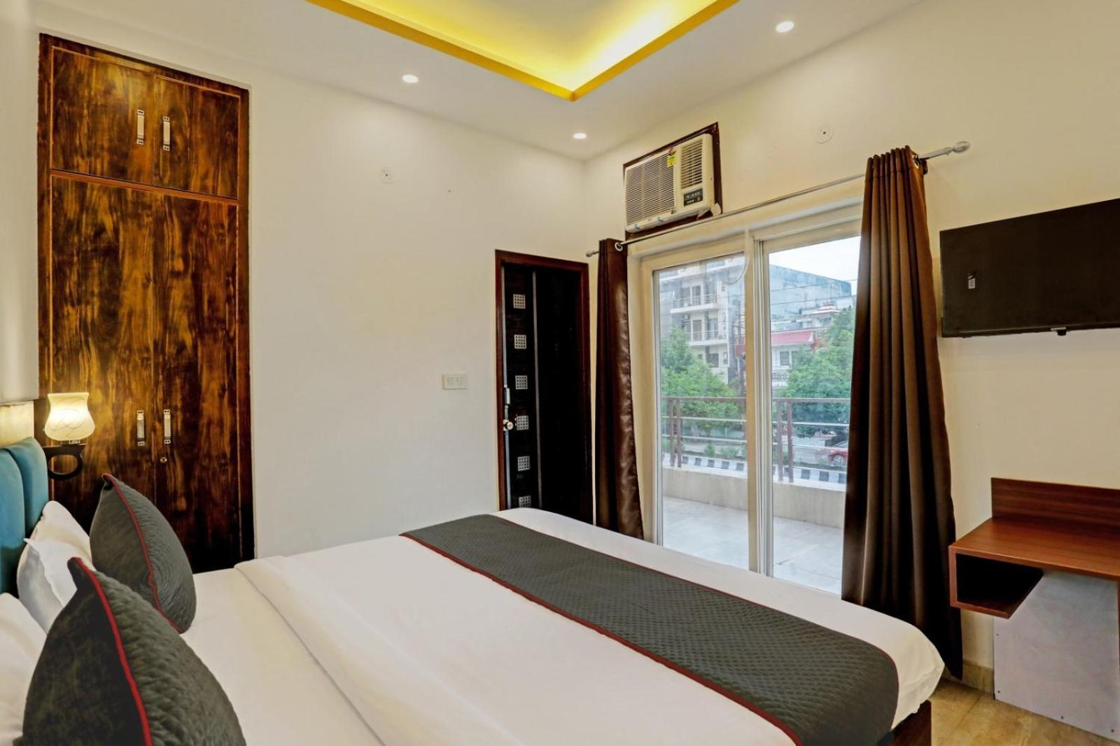 Hotel Aerotech Near Delhi Airport New Delhi Exteriör bild